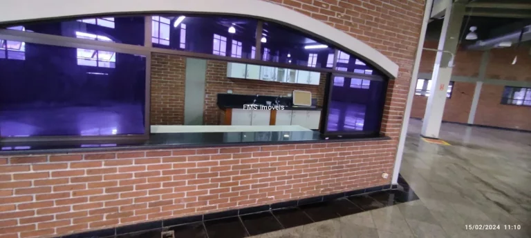 Imagem Prédio comercial com 4.078m² de área total próx. a Vila Sônia.