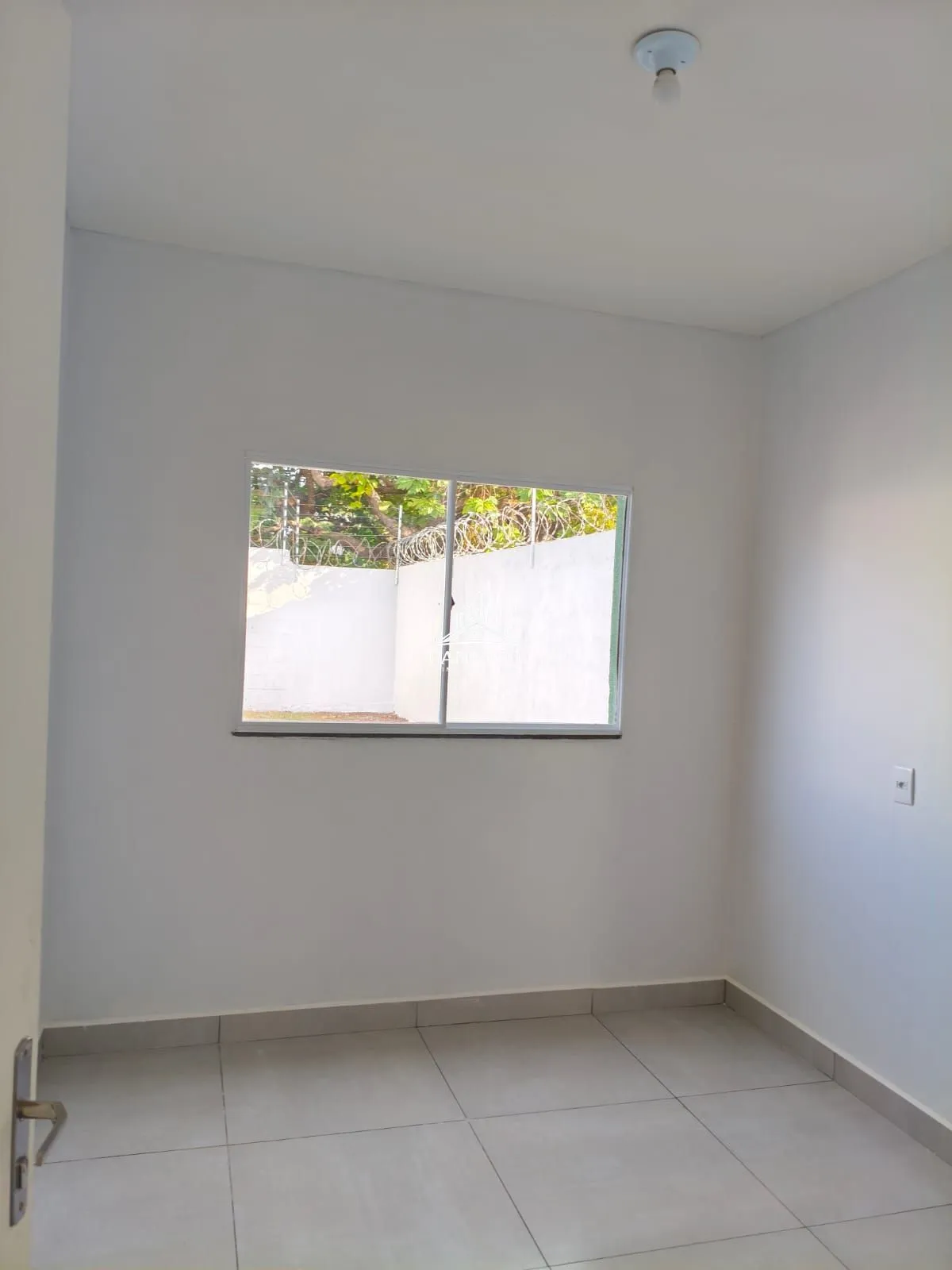 Imagem CASA COM 2/4 SENDO 1 SUITE NO BAIRRO PETRÓPOLIS - VARZEA GRANDE