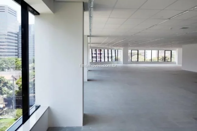 Imagem Conjunto comercial com 1.139m² na Av. Brigadeiro Faria Lima.
