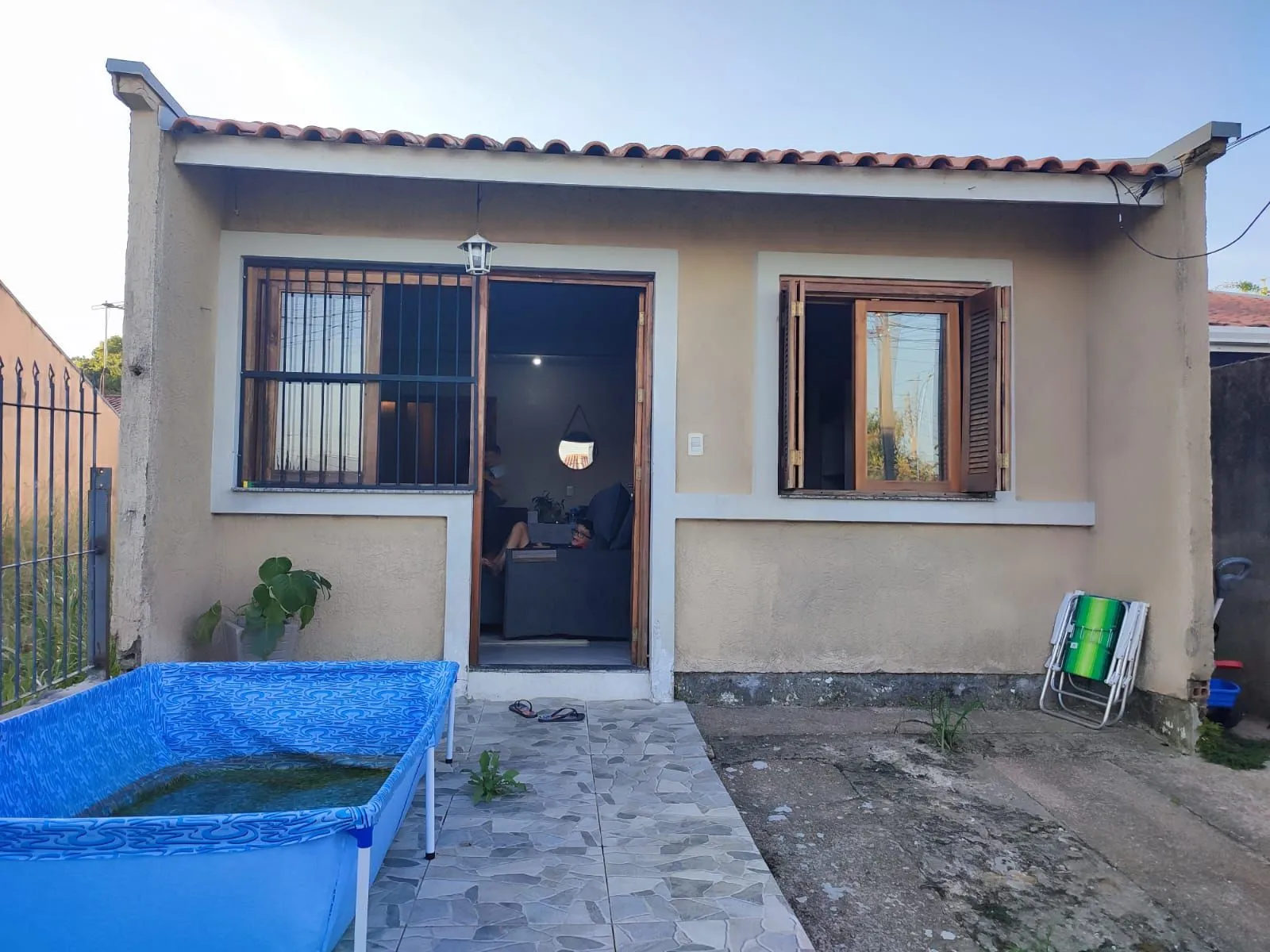 Imagem Casa no bairro Hípica - 2 dormitórios - 1 suíte