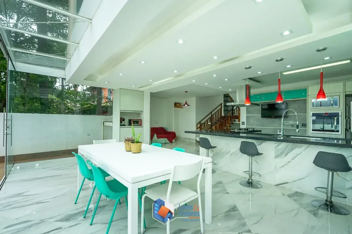 Imagem Casa para venda em Jardim Leonor com 7 quartos, sendo 5 suítes, 800m²
