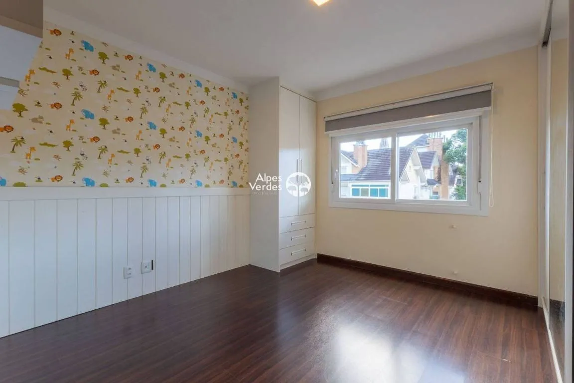 Imagem Vende-se Apartamento, no Centro de Canela-RS, com 3 quartos.