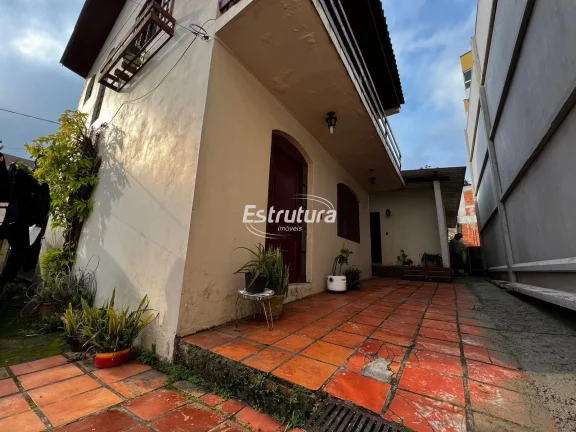Imagem Amplo terreno com 3 residencias para moradia em Santa Maria - RS