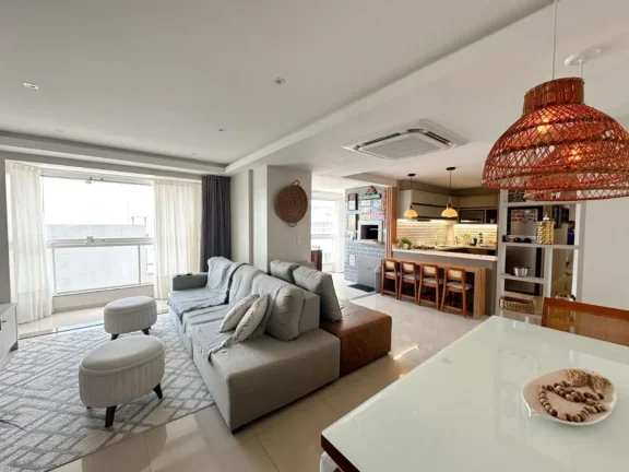 Imagem Apartamento beira mar com 3 dormitórios, sendo 1 suíte, finamente mobiliado e decorado no bairro Gravatá - Adriano Carpes Imóveis vende