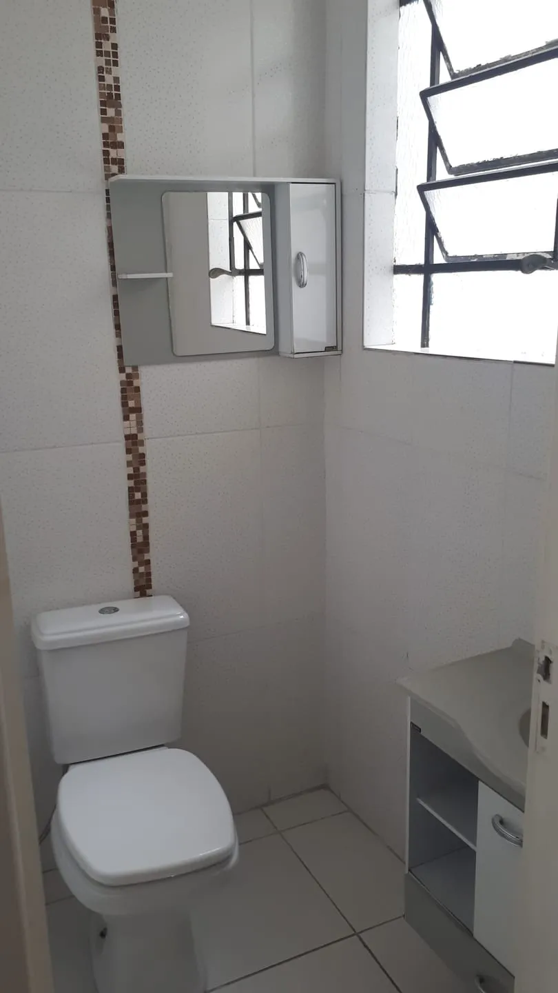 Imagem Casa Comercial no Centro com 2 Dormitórios, Edícula, Acessibilidade, Vaga de Garagem e Ideal para Consultório