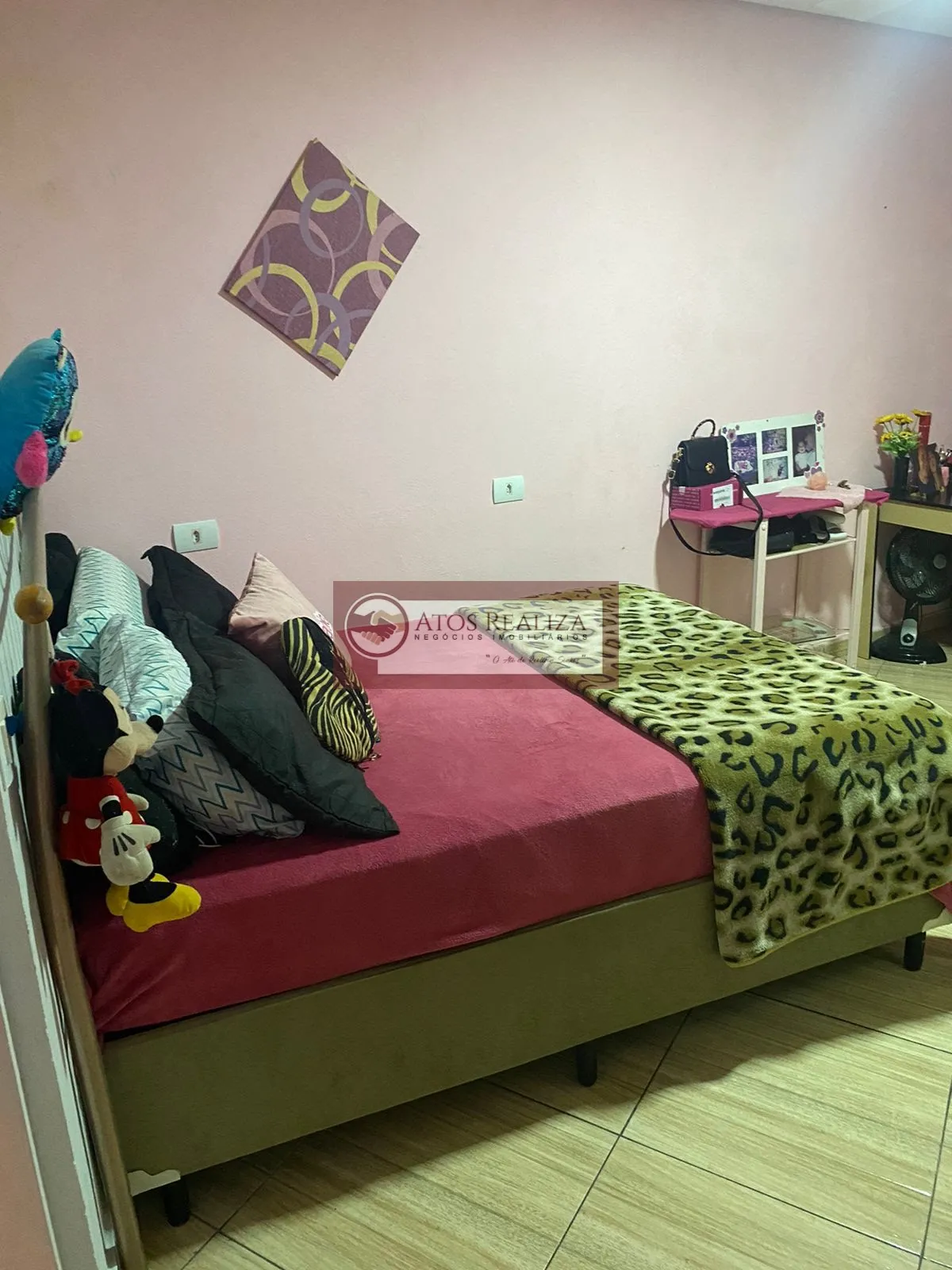 Imagem Vendo Sobrado com 3 casas para renda tatal de 3 Dormitórios sendo 1 suíte no Jardim Guanabara - São Paulo por R$ 340.000