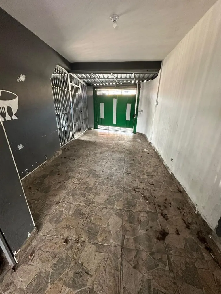 Imagem Sobrado de 3 quartos e 1 suíte na Vila Eldízia, Santo André-SP: 180m², 2 banheiros e 1 vaga de garagem!