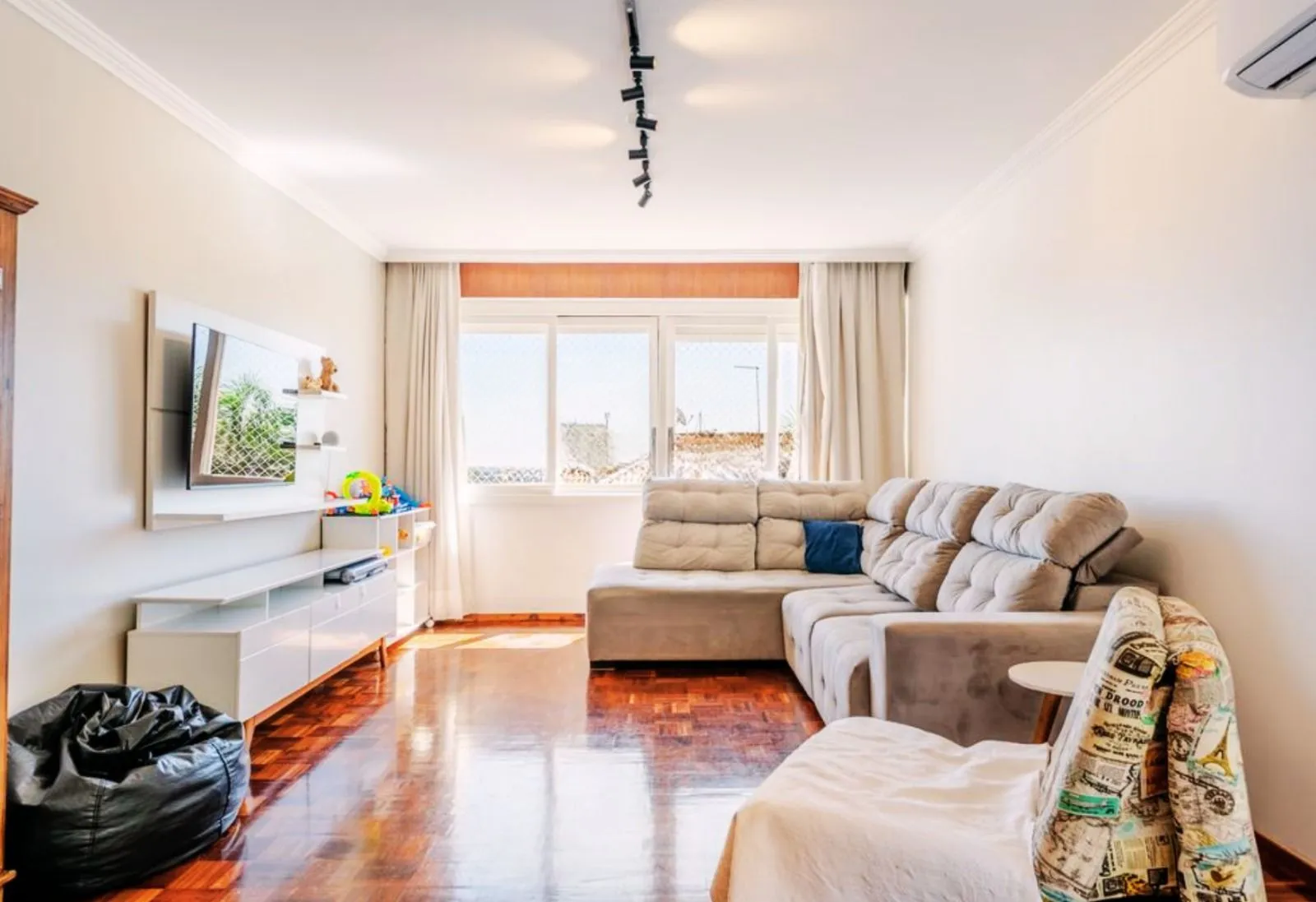 Imagem Apartamento com 164.55m², 3 dorm, Moinhos de Vento