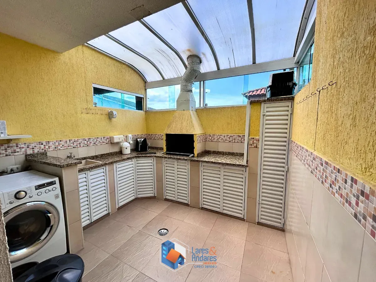 Imagem Sobrado para venda em Jardim Triana com 3 quartos, sendo 1 suíte, 102m²