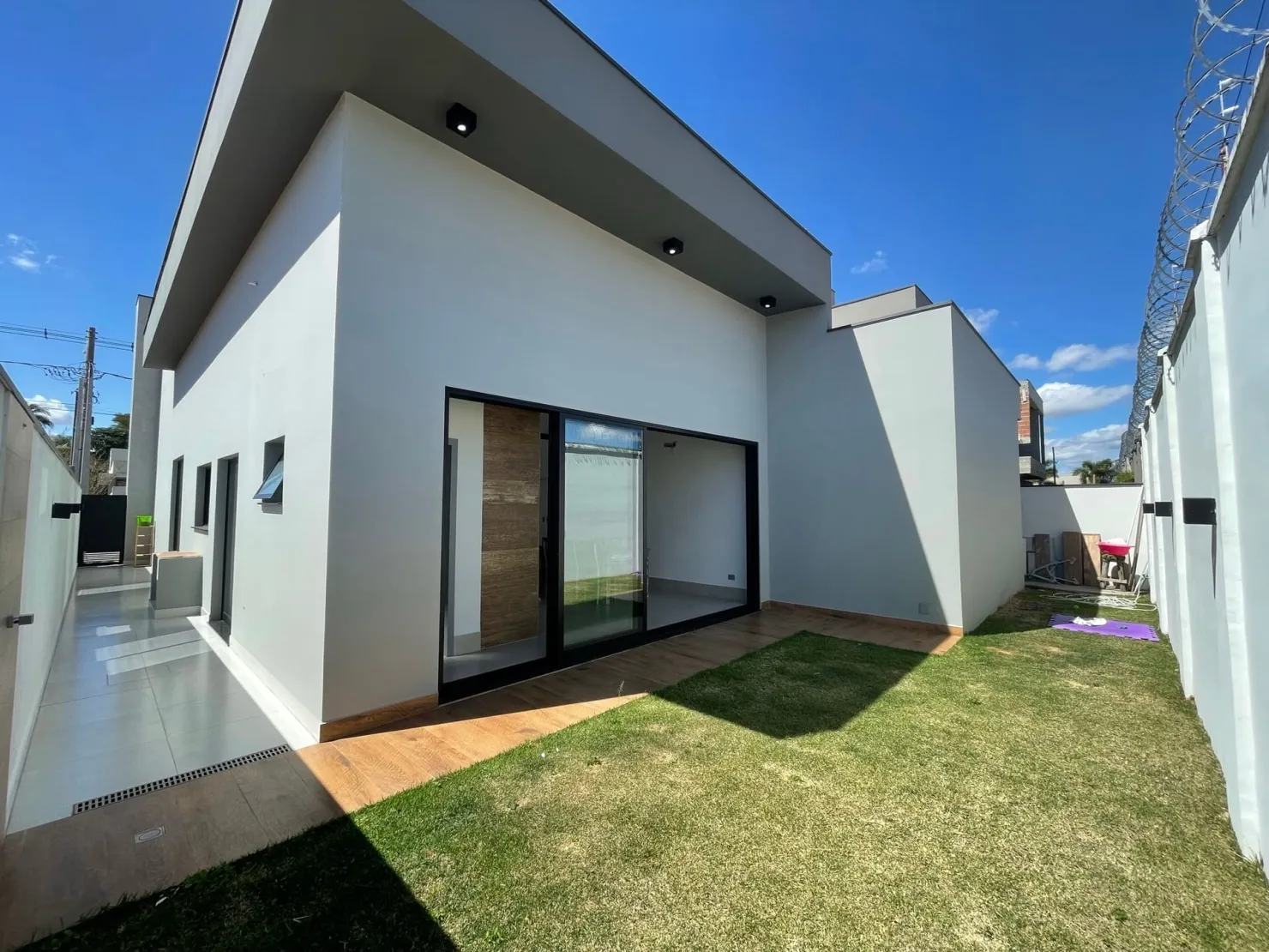 Imagem Casa à venda 3 Quartos, 1 Suite, 2 Vagas, 400M², Quiririm, Taubaté - SP | Residencial Green Park