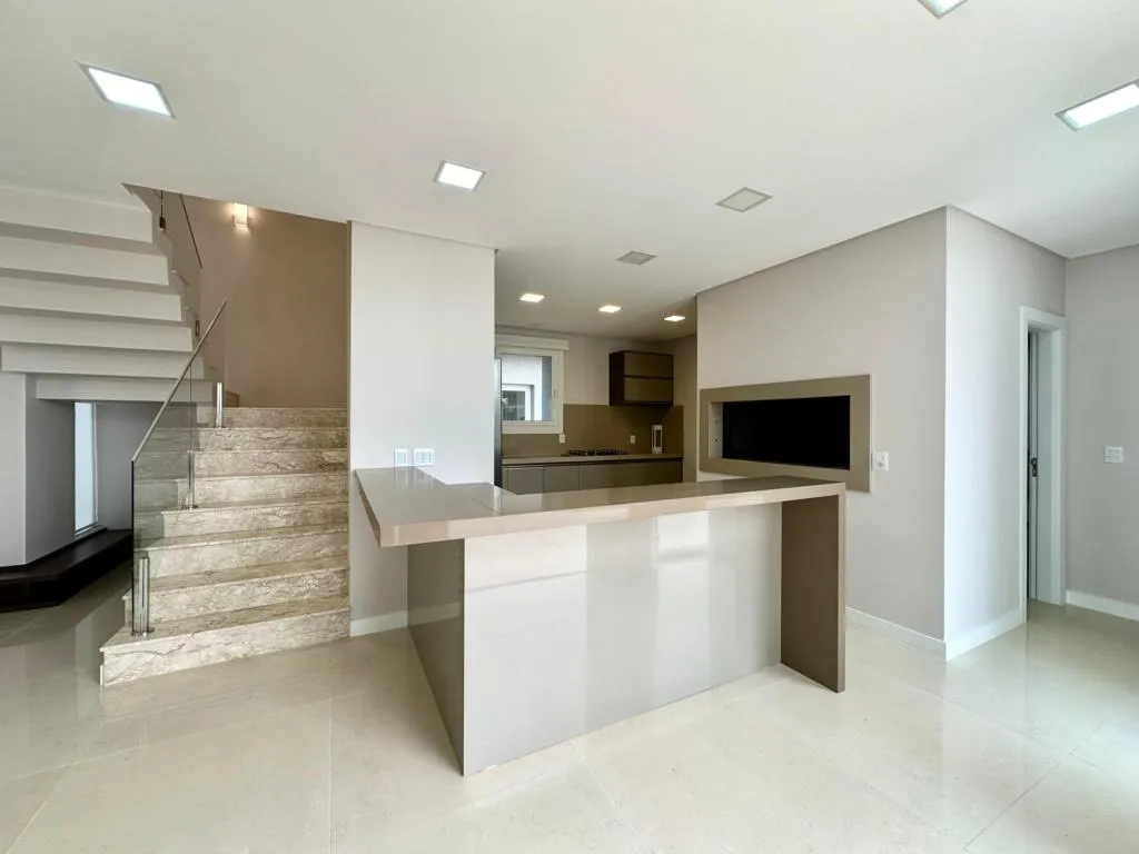 Imagem Casa em Condominio 4 Dormitórios - Bairro Zona Nova