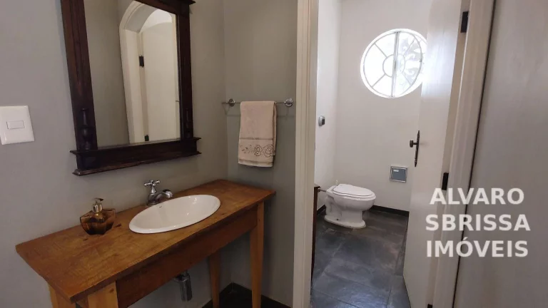 Imagem Casa térrea no Bairro Brasil em Itu, com 4 dormitórios. local nobre, at:315m2 ac:250m2