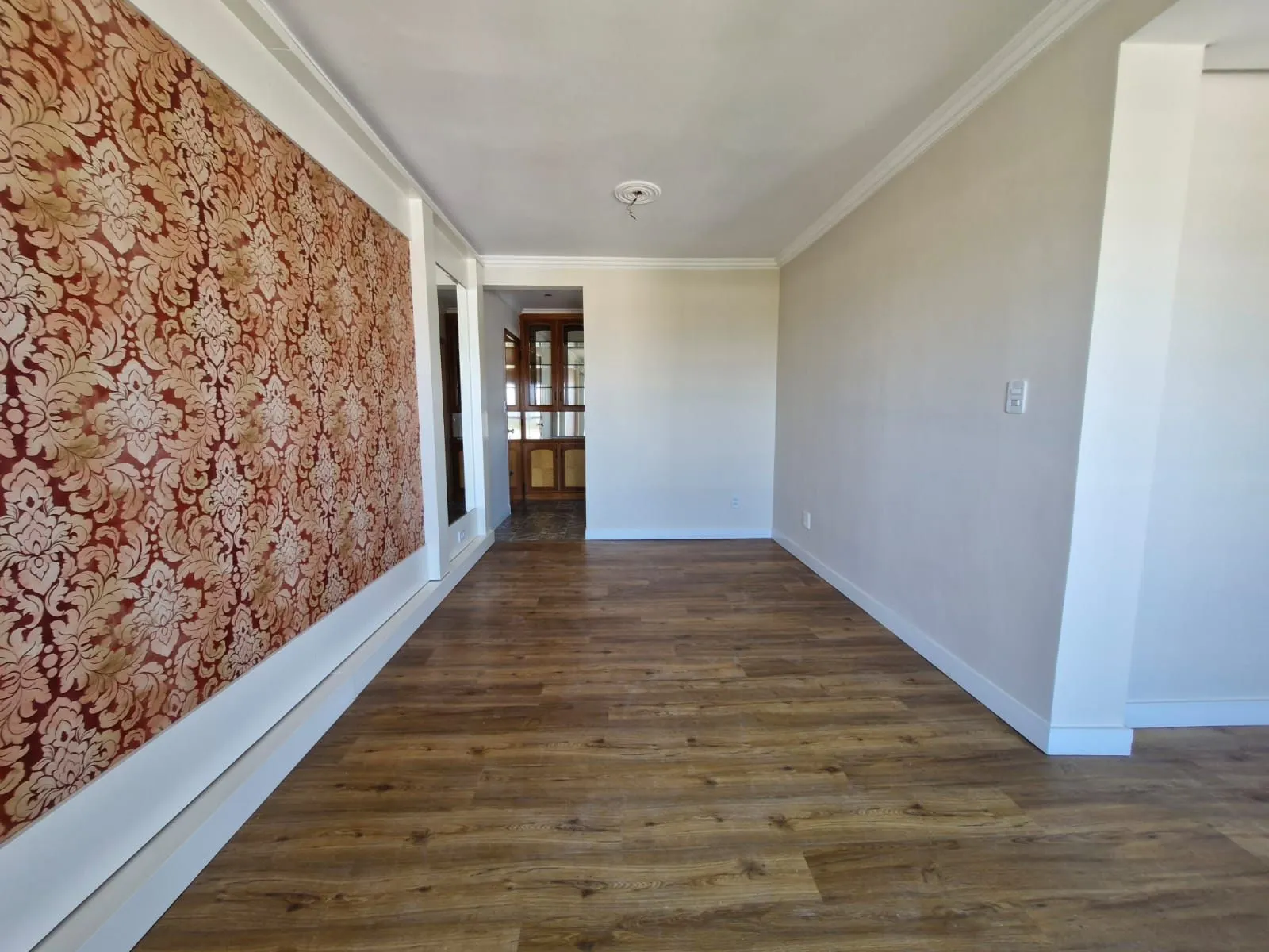 Imagem Apartamento no bairro Cristal de 2 dormitórios e vaga DESOCUPADO