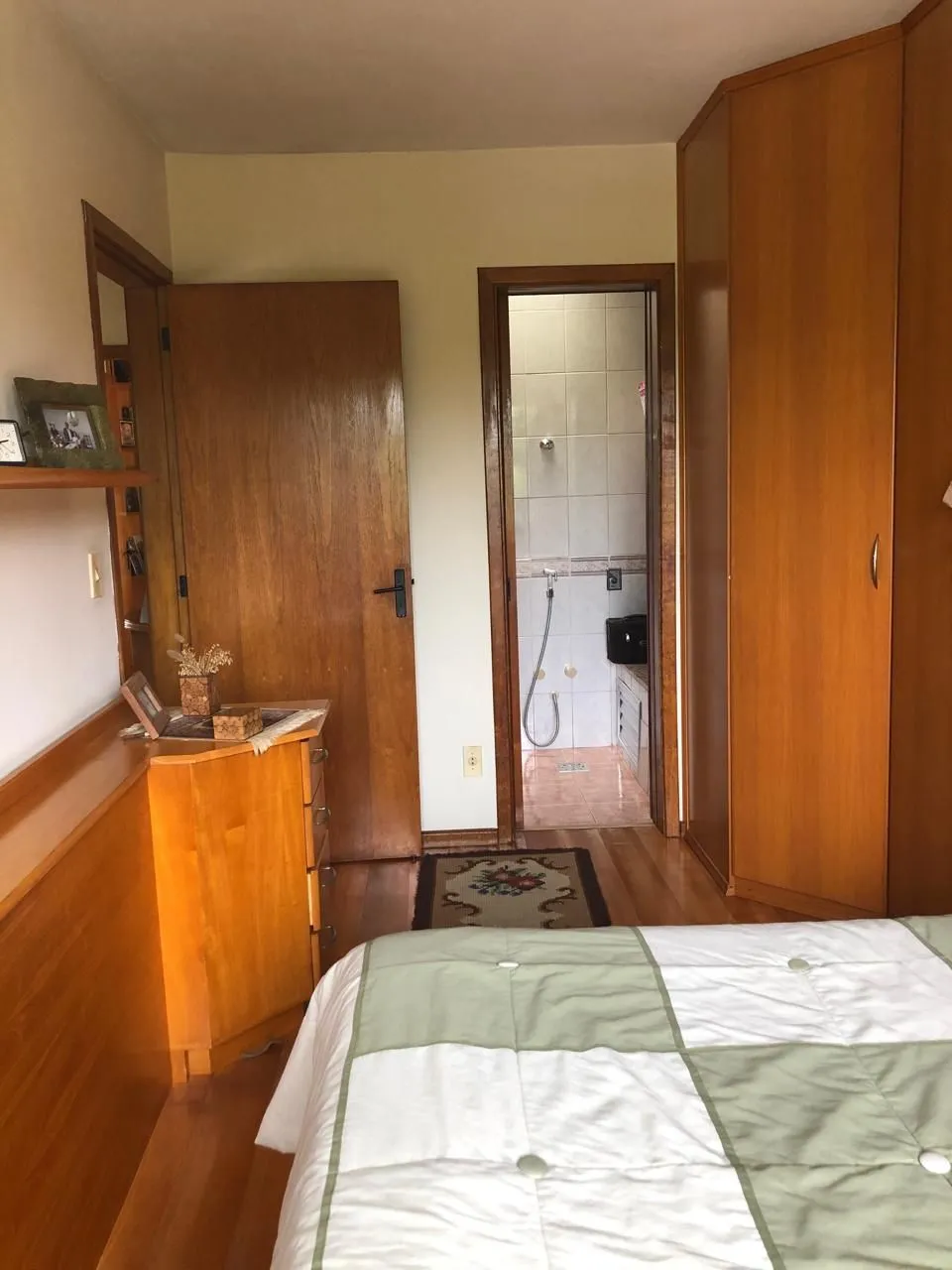 Imagem Casa de condomínio, 3 quartos, 1 suíte, 1 vaga coberta, no bairro Espirito Santo.