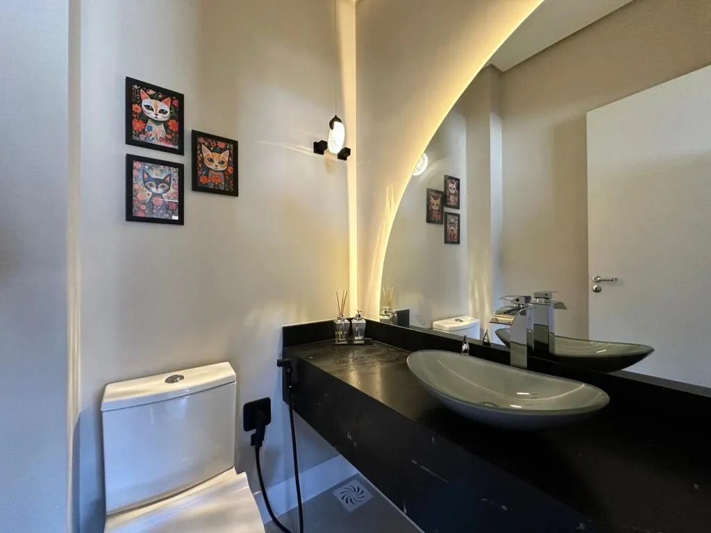 Imagem Casa em Condominio 4 Dormitórios - Bairro xangri-la