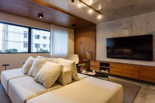 Imagem Apartamento amplo junto a Beira Mar Florianópolis, reformado, mobiliado e decorado com 4 quartos se...