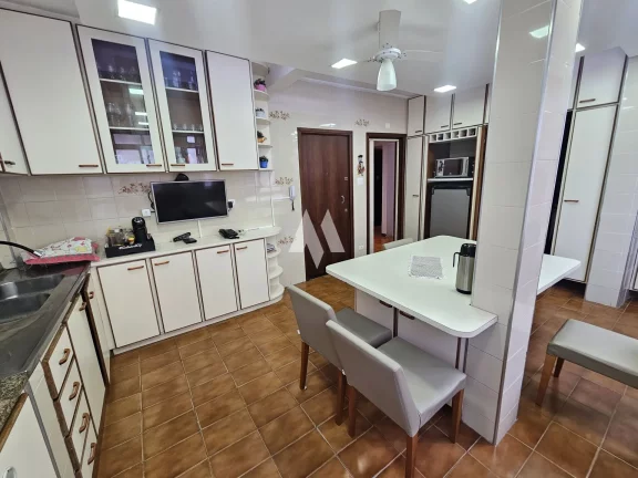 Imagem Apartamento amplo no Boqueirão com varanda e 04 quartos!