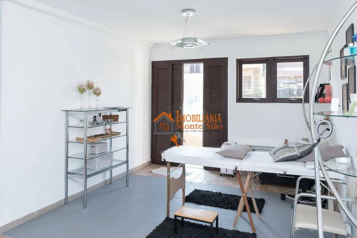 Imagem Sobrado com 4 dormitórios à venda, 300 m² por R$ 990.000,00 - Parque Continental II - Guarulhos/SP