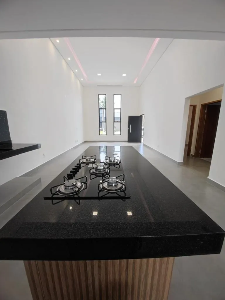 Imagem Casa à venda 3 Quartos, 1 Suite, 2 Vagas, 250M², Guedes, Tremembé - SP | Morada do Visconde