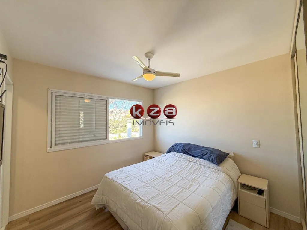 Imagem Casa em Condomínio à Venda em Valinhos-SP: 3 Quartos, 1 Suíte, 2 Salas, 2 Banheiros e 2 Vagas de Garagem!
