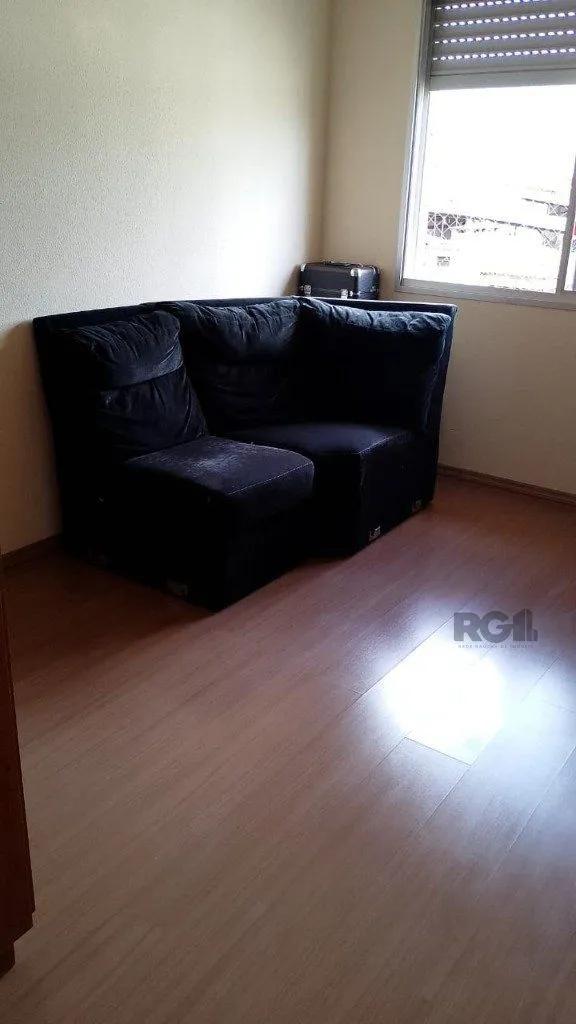 Imagem Com 2 quartos espaçosos, 1 banheiro, e 1 vaga de garagem