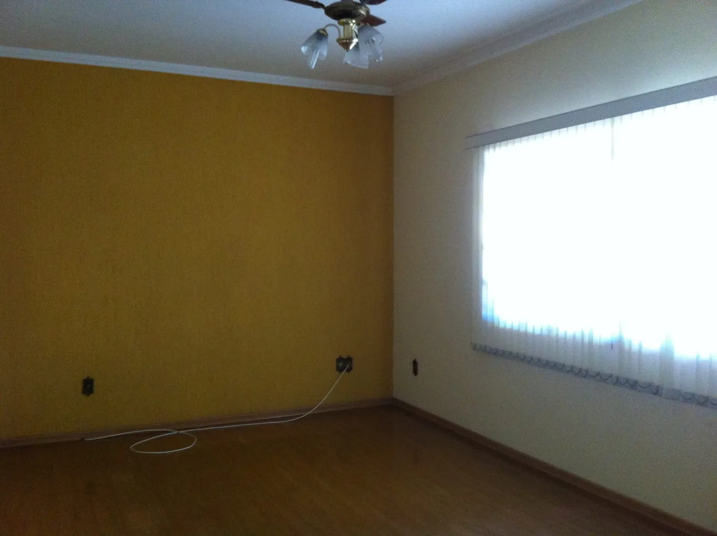 Imagem Casa à venda 3 Quartos, 1 Suite, 3 Vagas, 300M², Vila Rica, Pindamonhangaba - SP