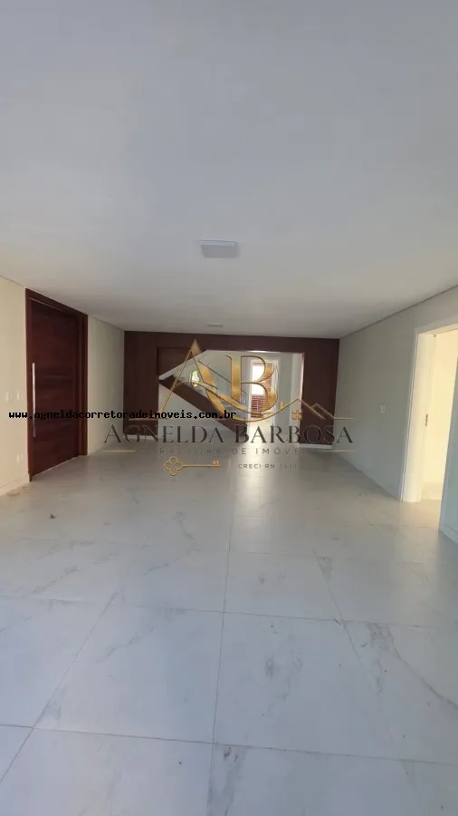Imagem Casa para Venda em Parnamirim, Pium (Distrito Litoral), 5 dormitórios, 5 suítes, 6 banheiros, 4 vagas