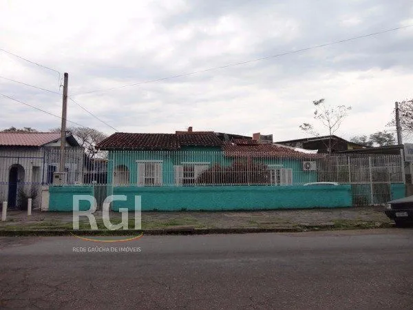 Imagem Casa para Venda - 90m², 3 dormitórios, 1 vaga - Partenon