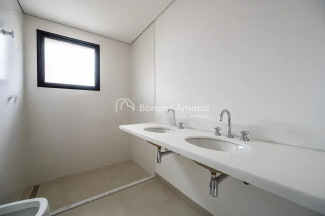 Imagem Este imóvel nunca habitado está pronto para se transformar no lar que você sempre sonhou. Com esp...
