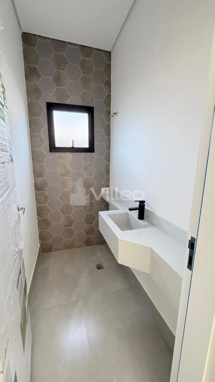Imagem Apresentamos esta incrível residência de alto padrão, planejada para oferecer conforto, elegânci...