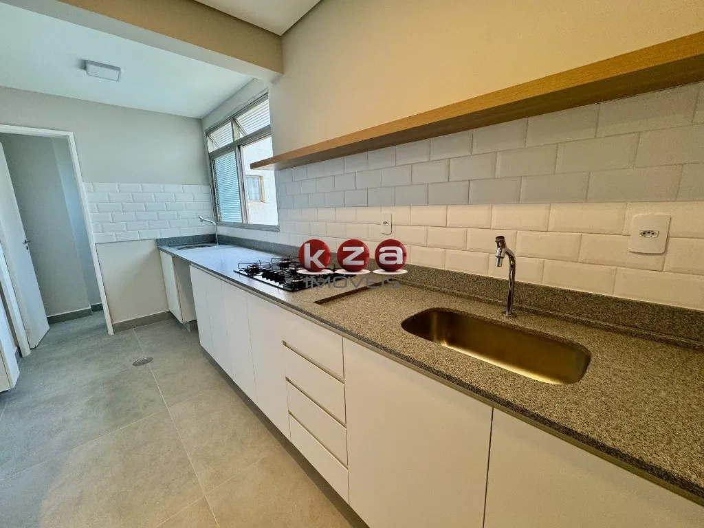 Imagem Apartamento a venda em Campinas-SP, repaginado, no Centro: 2 quartos, 1 suíte, 2 banheiros, 1 vaga e 80m² de área. Confira!