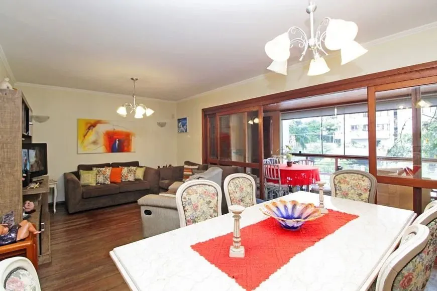 Imagem Apartamento com 159m², localizado no bairro Bela Vista em Porto Alegre/RS.