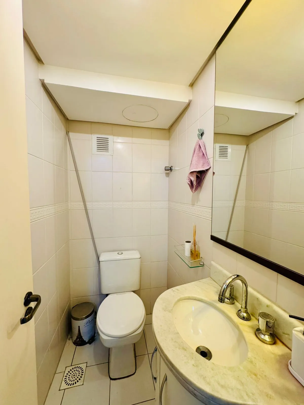 Imagem Duplex na Bela Vista, 2 dormitórios com espaço para home office, lareira e 2 vagas