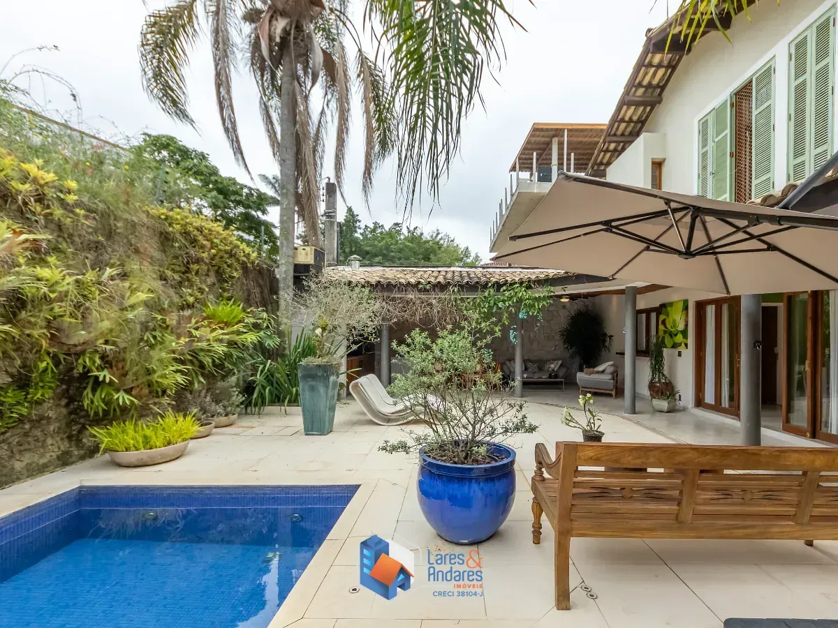 Imagem Casa no condomínio Condominio Vila Verde para venda com 5 quartos, sendo 4 suítes, 550m²