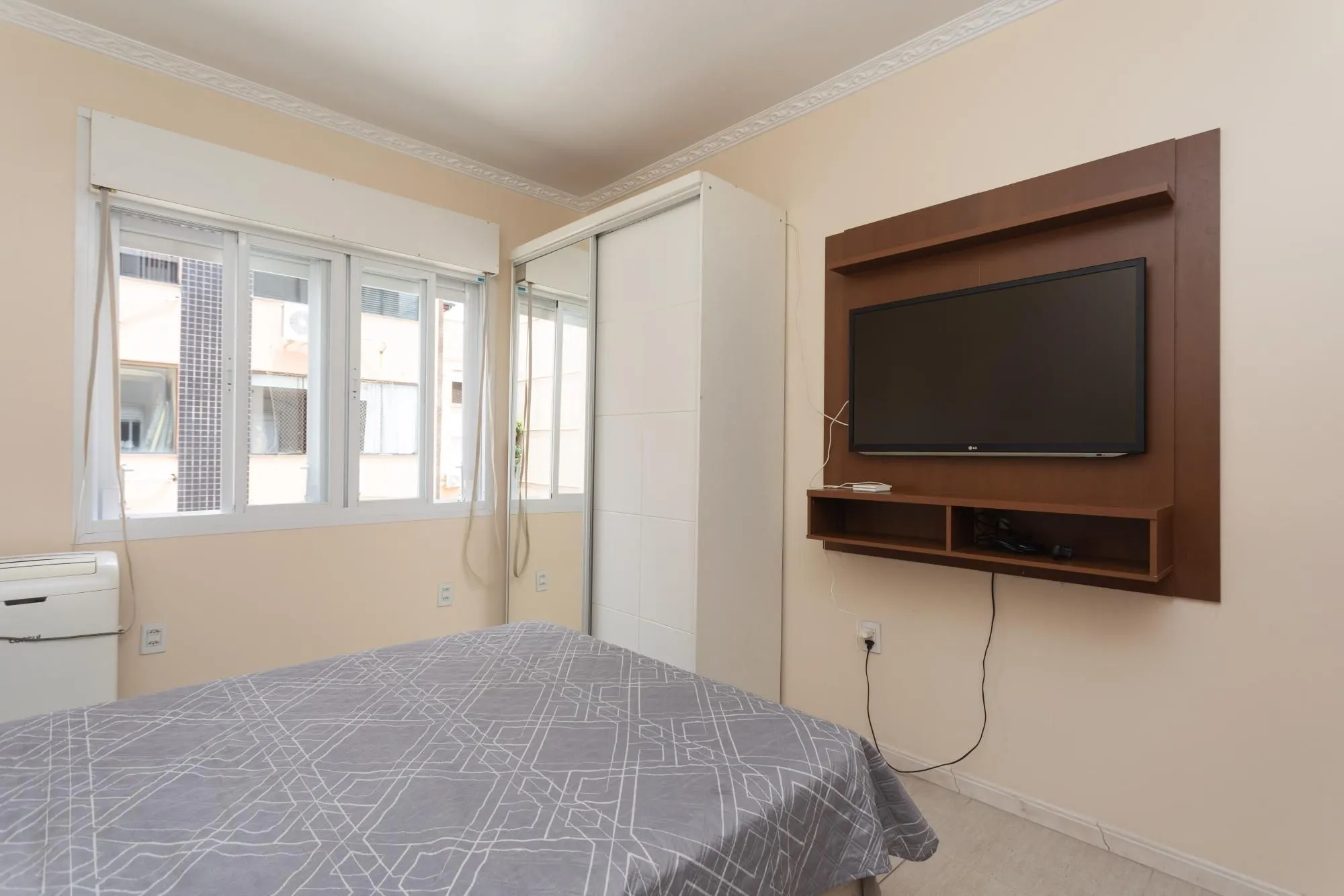 Imagem Apartamento 3 Dormitórios com Suíte e Garagem na Cidade Baixa - Próximo à Redenção