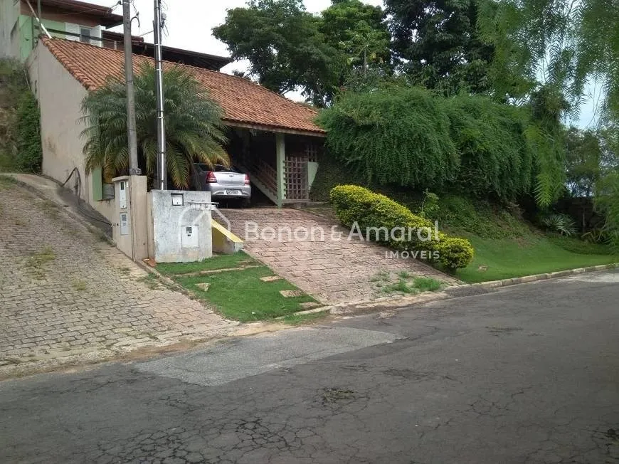 Imagem Casa de Condomínio com 3 Quartos e 4 banheiros à Venda, 270 m² por R$ 1.100.000