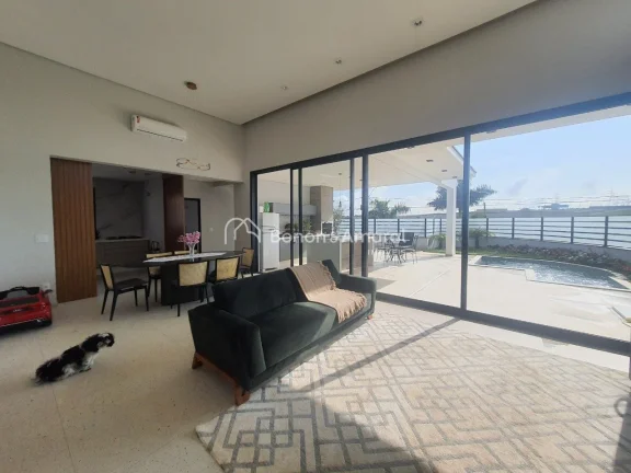 Imagem Casa Térrea à Venda com 3 Suítes - Condomínio Terras do Cancioneiro, Paulínia/SP - 242 m²

Exc...