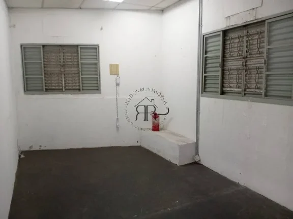 Imagem Salão Comercial à Venda - Vila Ema | Rua Uhland
Localização Estratégica, Estrutura Versátil e ...