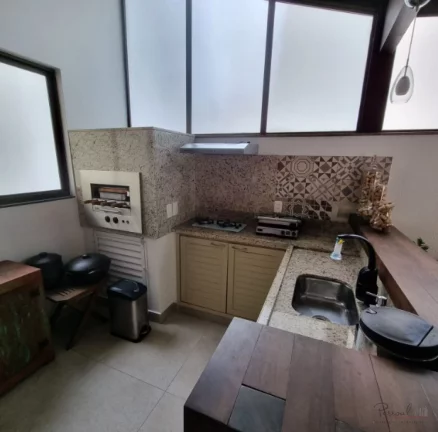 Imagem Apartamento com 4 quartos sendo 2 suites, 2 vagas a poucos passos dos Colégios Catarinense e Menino...