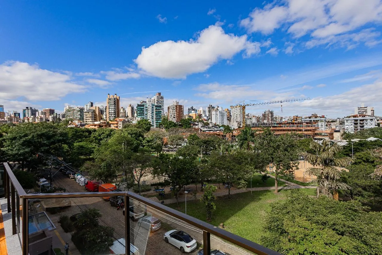 Imagem Cobertura com piscina em frente a praça da Encol no bairro Bela vista.
