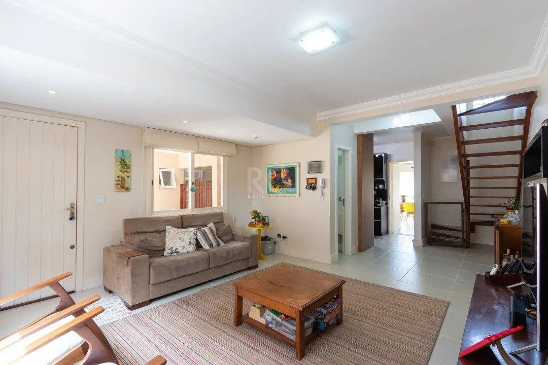 Imagem Casa Condominio para Venda - 102.9m², 3 dormitórios, sendo 1 suites, 2 vagas - Camaquã