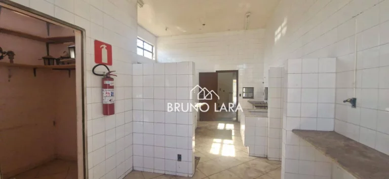 Imagem Loja com estacionamento disponível para venda - Bairro Filadélfia - Betim/MG