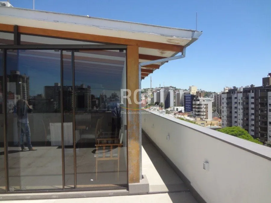 Imagem Cobertura para Venda - 267m², 3 dormitórios, sendo 1 suites, 2 vagas - Menino Deus