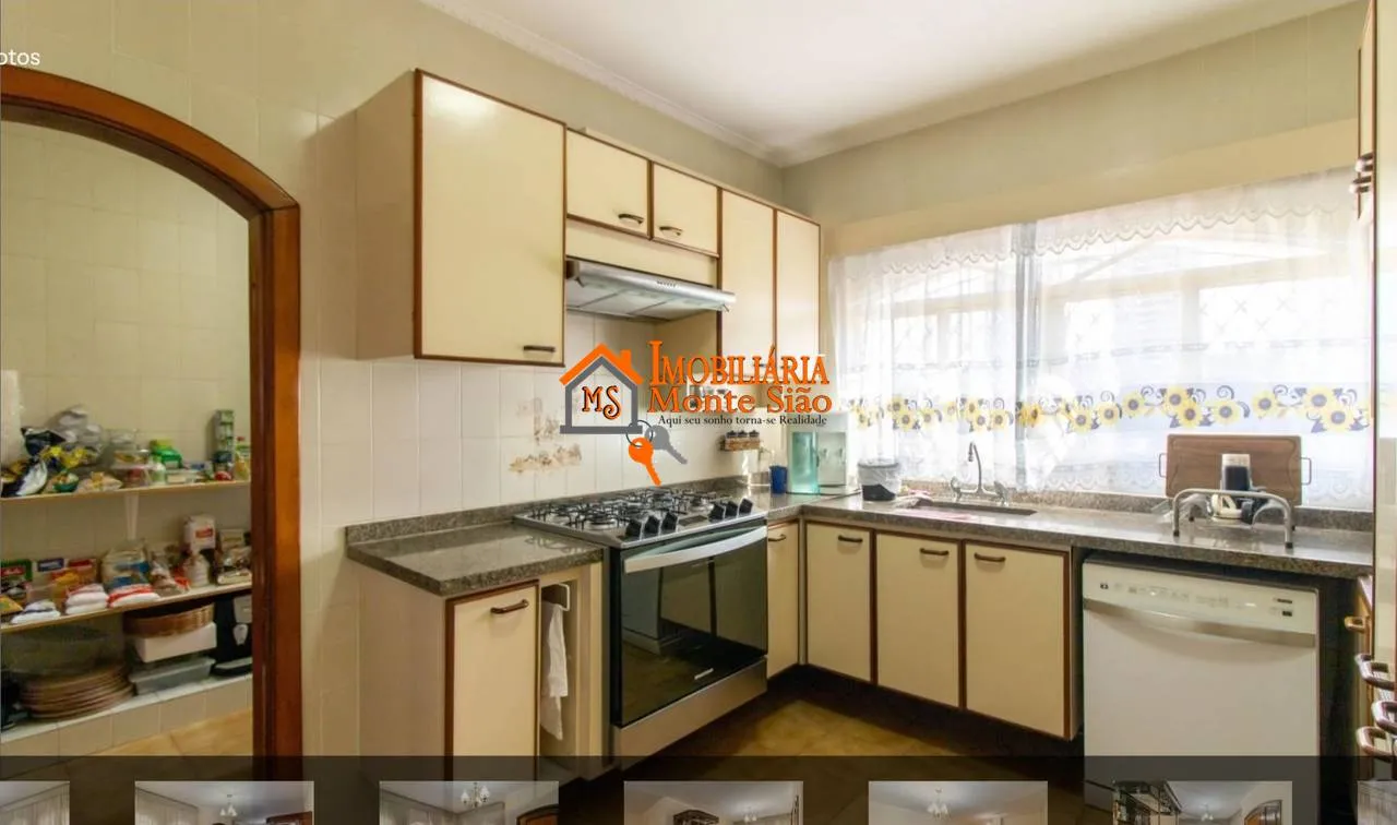 Imagem Sobrado com 5 dormitórios à venda, 500 m² por R$ 2.332.000 - Vila Galvão - Guarulhos/SP