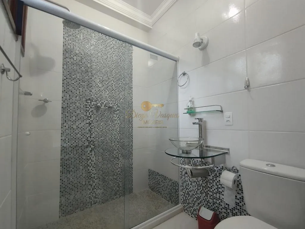 Imagem Casa em Condomínio para Venda em Teresópolis / RJ no bairro Granja Guarani