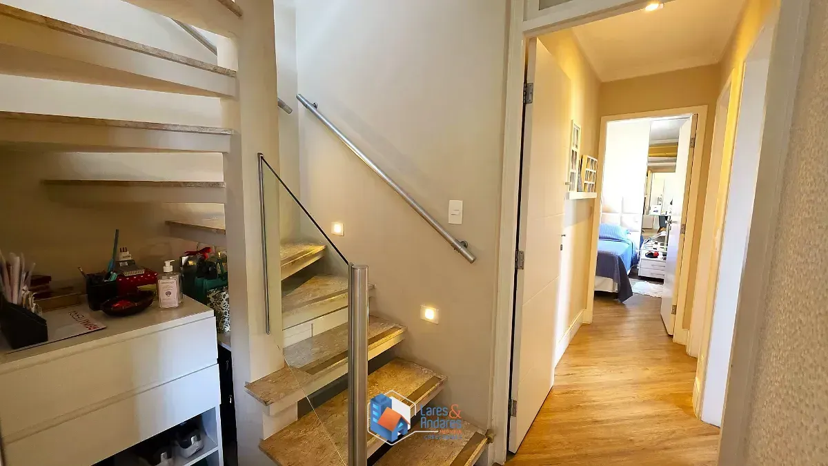 Imagem Cobertura para venda em Vila Hamburguesa com 4 quartos, sendo 2 suítes, 227m²