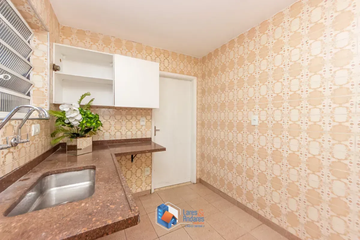 Imagem Sobrado para venda em Sumaré com 3 quartos, sendo 2 suítes, 160m²