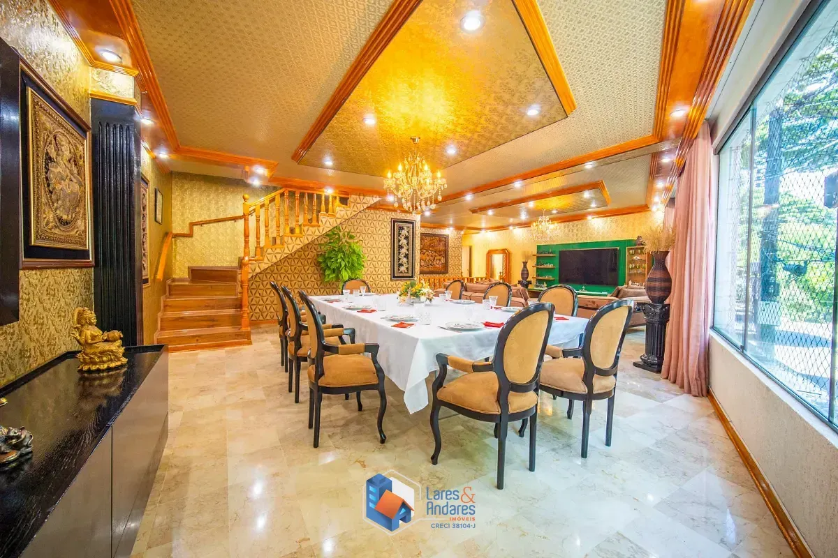 Imagem Sobrado para venda em Sumaré com 4 quartos, sendo 4 suítes, 380m²