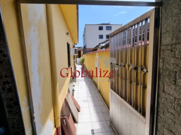 Imagem Casa com 2 dormitórios, 3 vagas de garagem no bairro Santa Maria em Santos no valor de R$380.000,00