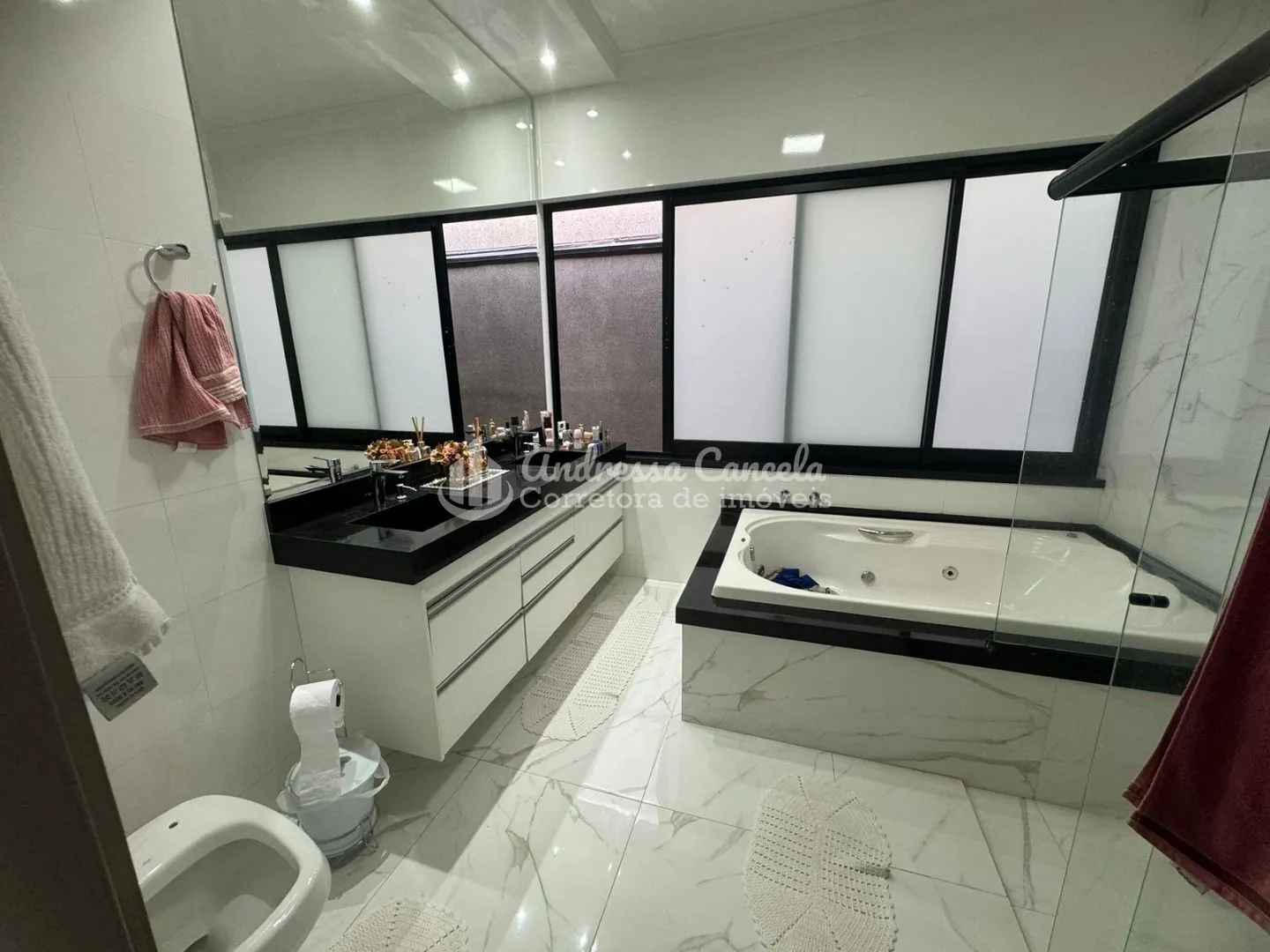 Imagem Casa com 3 dormitórios à venda, 275 m² por R$ 1.200.000,00 - Parque São Miguel - São José do Rio Preto/SP